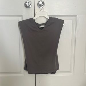 Aritzia Shoulder Pad Tee NWT.